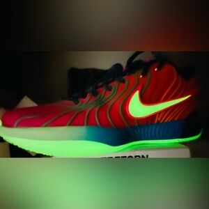 Nike LeBron 21
Optimism
Size
US Men's 11